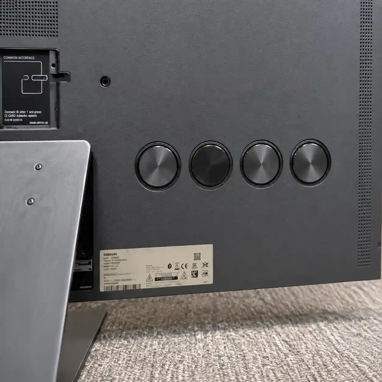 پشت تلویزیون سامسونگ 65QN800D