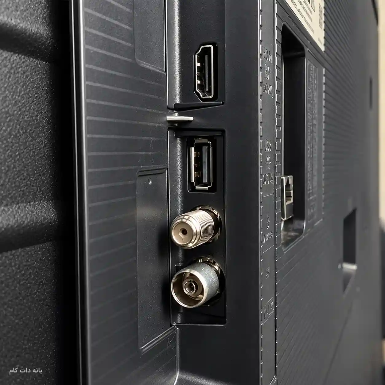 پشت تلویزیون سامسونگ 85U8000F